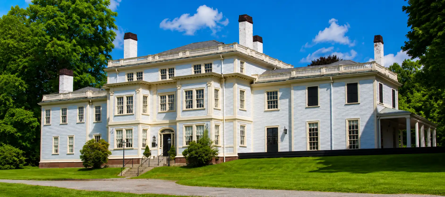 Luxury airport transportation in Sudbury MA